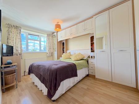 4 bedroom Semi-detached house for sale in Peach Road, Willenhall, Wolverhampton, WV12