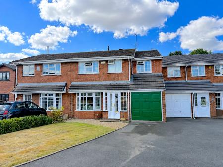 4 bedroom Semi-detached house for sale in Peach Road, Willenhall, Wolverhampton, WV12