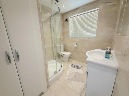 4 bedroom Semi-detached house for sale in Peach Road, Willenhall, Wolverhampton, WV12