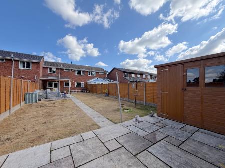 4 bedroom Semi-detached house for sale in Peach Road, Willenhall, Wolverhampton, WV12