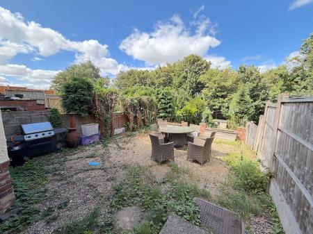 3 bedroom Semi-detached house for sale in Stourbridge Road, Russells Hall, Dudley, DY1