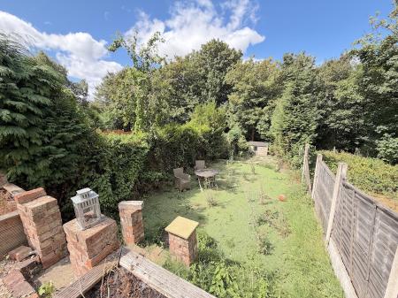 3 bedroom Semi-detached house for sale in Stourbridge Road, Russells Hall, Dudley, DY1