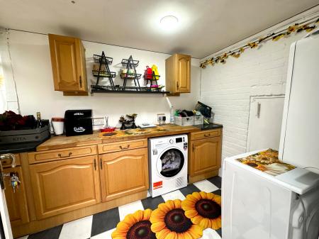 3 bedroom Semi-detached house for sale in Fairview Crescent, Wolverhampton, WV11