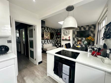 3 bedroom Semi-detached house for sale in Fairview Crescent, Wolverhampton, WV11