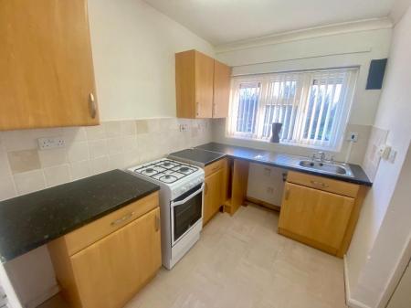 1 bedroom Maisonette to let in Lich Avenue, Wolverhampton, WV11