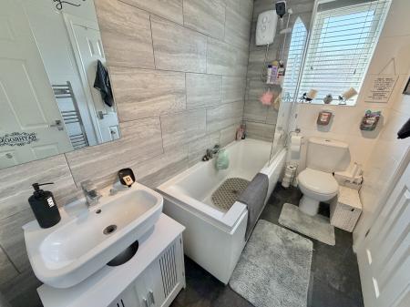 2 bedroom End of terrace house for sale in Exbury Close, Pendeford, Wolverhampton, WV9