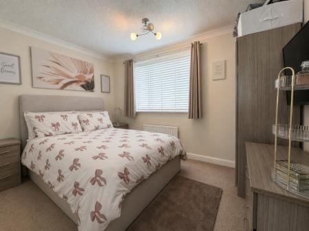 2 bedroom End of terrace house for sale in Exbury Close, Pendeford, Wolverhampton, WV9