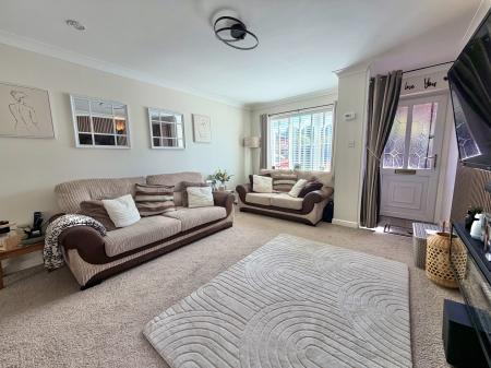 2 bedroom End of terrace house for sale in Exbury Close, Pendeford, Wolverhampton, WV9