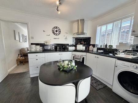 2 bedroom End of terrace house for sale in Exbury Close, Pendeford, Wolverhampton, WV9