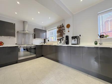 3 bedroom Semi-detached house for sale in Olinthus Avenue, Wednesfield, Wolverhampton, WV11