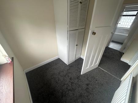 3 bedroom Semi-detached house to let in Waite Road, Willenhall, WV13