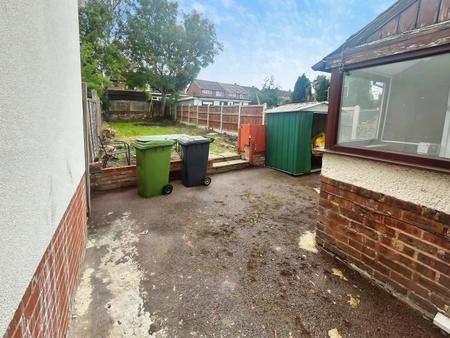 3 bedroom Semi-detached house to let in Waite Road, Willenhall, WV13