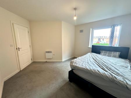 2 bedroom Apartment for sale in Broad Gauge Way, Wolverhampton City Centre, Wolverhampton, WV10