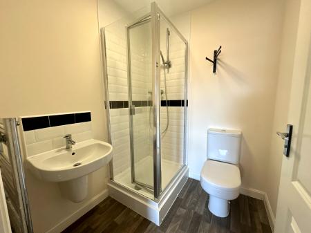 2 bedroom Apartment for sale in Broad Gauge Way, Wolverhampton City Centre, Wolverhampton, WV10