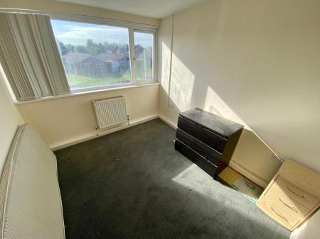 2 bedroom Flat to let in Silverton Way, Wolverhampton, WV11