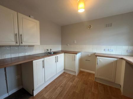 2 bedroom Flat to let in Peach Road, Willenhall, WV12