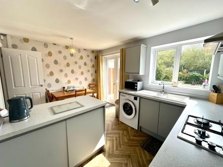 2 bedroom Semi-detached house for sale in Hawkswell Drive, Wolverhampton, WV13