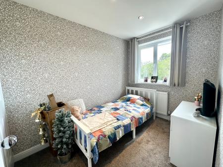 2 bedroom Semi-detached house for sale in Hawkswell Drive, Wolverhampton, WV13
