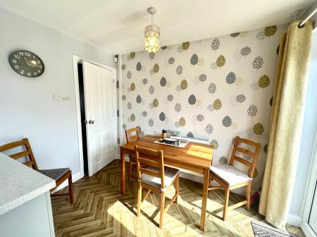 2 bedroom Semi-detached house for sale in Hawkswell Drive, Wolverhampton, WV13