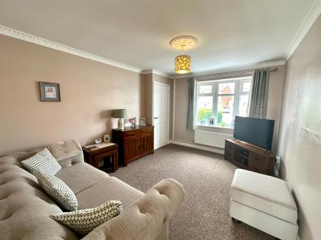 2 bedroom Semi-detached house for sale in Hawkswell Drive, Wolverhampton, WV13