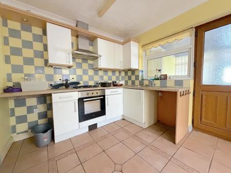 2 bedroom Semi-detached house for sale in Friesland Drive, Heath Town, Wolverhampton, WV1