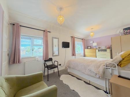2 bedroom Terraced House for sale in Castlebridge Road, Wednesfield, Wolverhampton, WV11