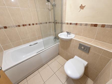 2 bedroom Flat for sale in Junction Road, Ettingshall, Wolverhampton, WV2