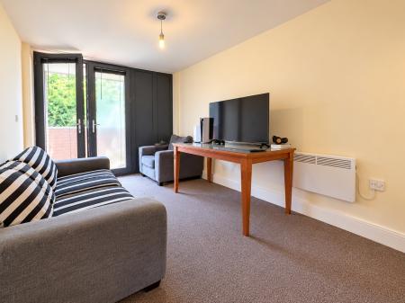 2 bedroom Flat for sale in Junction Road, Ettingshall, Wolverhampton, WV2