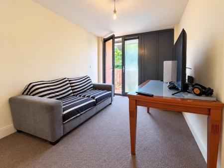 2 bedroom Flat for sale in Junction Road, Ettingshall, Wolverhampton, WV2