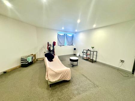 2 bedroom Apartment to let in Church Street, Wolverhampton, WV2
