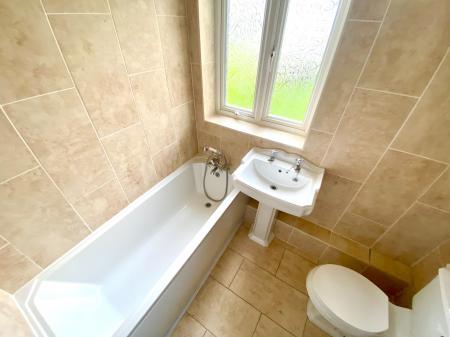 1 bedroom Flat to let in Hellier Road, Wolverhampton, WV10