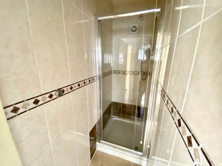 1 bedroom Flat to let in Hellier Road, Wolverhampton, WV10