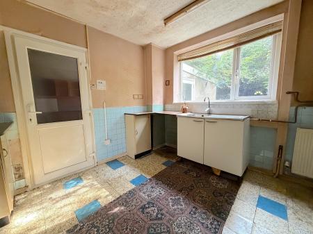3 bedroom Semi-detached house for sale in Hannah Road, Bilston, Wolverhampton, WV14