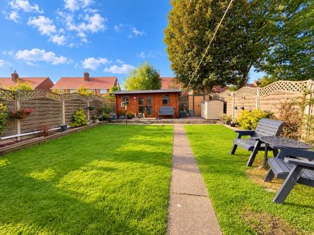 4 bedroom Semi-detached house for sale in Lower Prestwood Road, Wednesfield, Wolverhampton, WV11