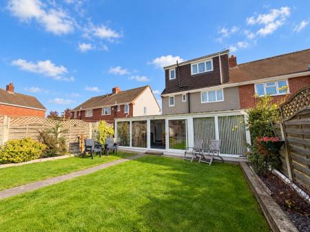 4 bedroom Semi-detached house for sale in Lower Prestwood Road, Wednesfield, Wolverhampton, WV11