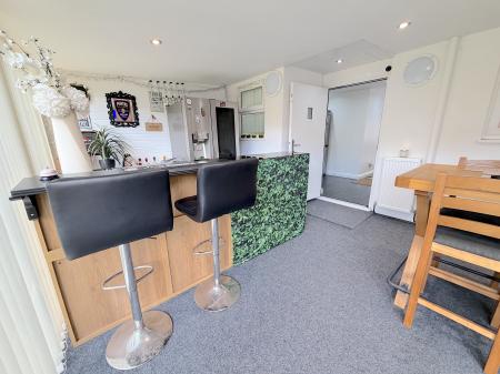 4 bedroom Semi-detached house for sale in Lower Prestwood Road, Wednesfield, Wolverhampton, WV11
