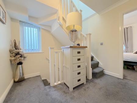 4 bedroom Semi-detached house for sale in Lower Prestwood Road, Wednesfield, Wolverhampton, WV11