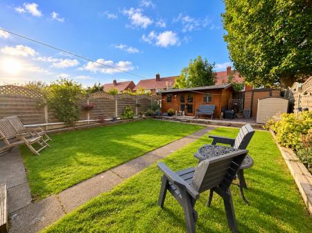 4 bedroom Semi-detached house for sale in Lower Prestwood Road, Wednesfield, Wolverhampton, WV11
