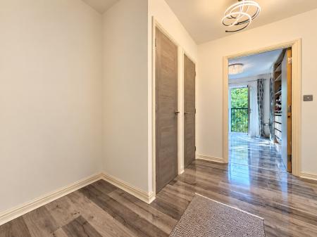 2 bedroom Flat for sale in Deans Gate, Willenhall, Wolverhampton, WV13