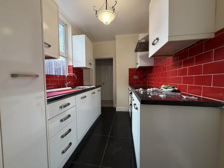 2 bedroom Terraced House to let in Prestwood Road, Wednesfield, WV11