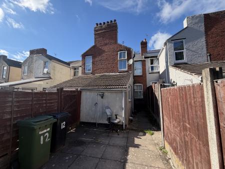 2 bedroom Terraced House to let in Prestwood Road, Wednesfield, WV11