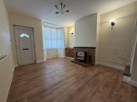 2 bedroom Terraced House to let in Prestwood Road, Wednesfield, WV11