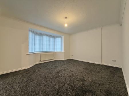 4 bedroom Detached house to let in Bluebell Crescent, Wednesfield, WV11