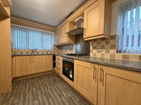 4 bedroom Detached house to let in Bluebell Crescent, Wednesfield, WV11