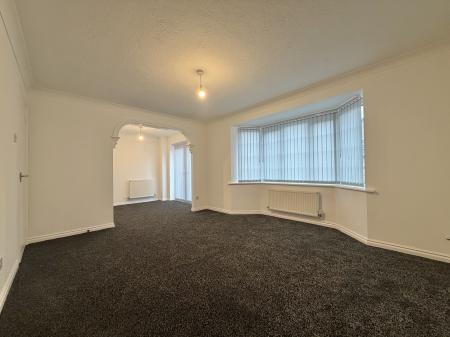 4 bedroom Detached house to let in Bluebell Crescent, Wednesfield, WV11
