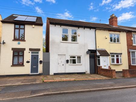 3 bedroom End of terrace house for sale in Bushbury Road, Heath Town, Wolverhampton, WV10