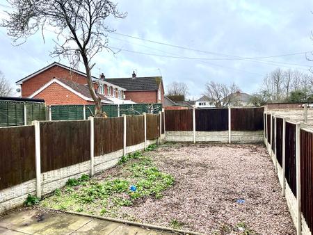 5 bedroom Semi-detached house to let in Hordern Road, Wolverhampton, WV6