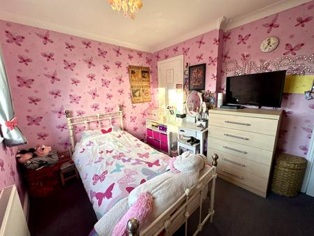 3 bedroom Semi-detached house for sale in Exbury Close, Pendeford, Wolverhampton, WV9