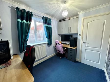 3 bedroom Semi-detached house for sale in Exbury Close, Pendeford, Wolverhampton, WV9