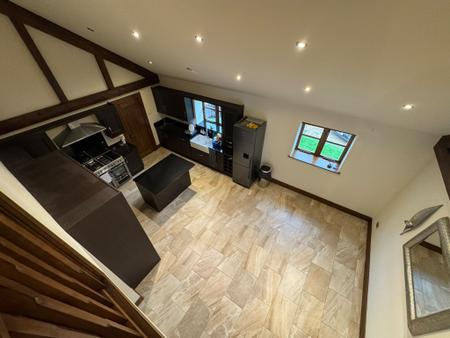 4 bedroom Barn Conversion to let in Lodge Lane, Cannock, WS11
